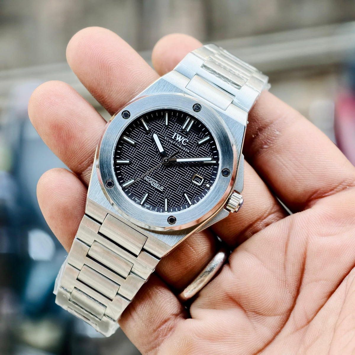 Menโs Premium Steel Belt Watch (Silver)