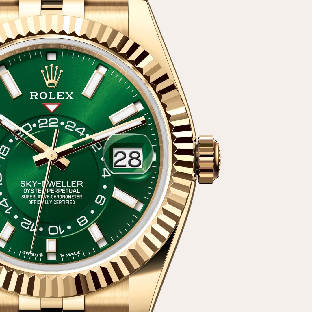 Men's Luxury Gold Quartz Watch with Green Dial - Dual Time, Annual Calendar and Jubilee Bracelet
