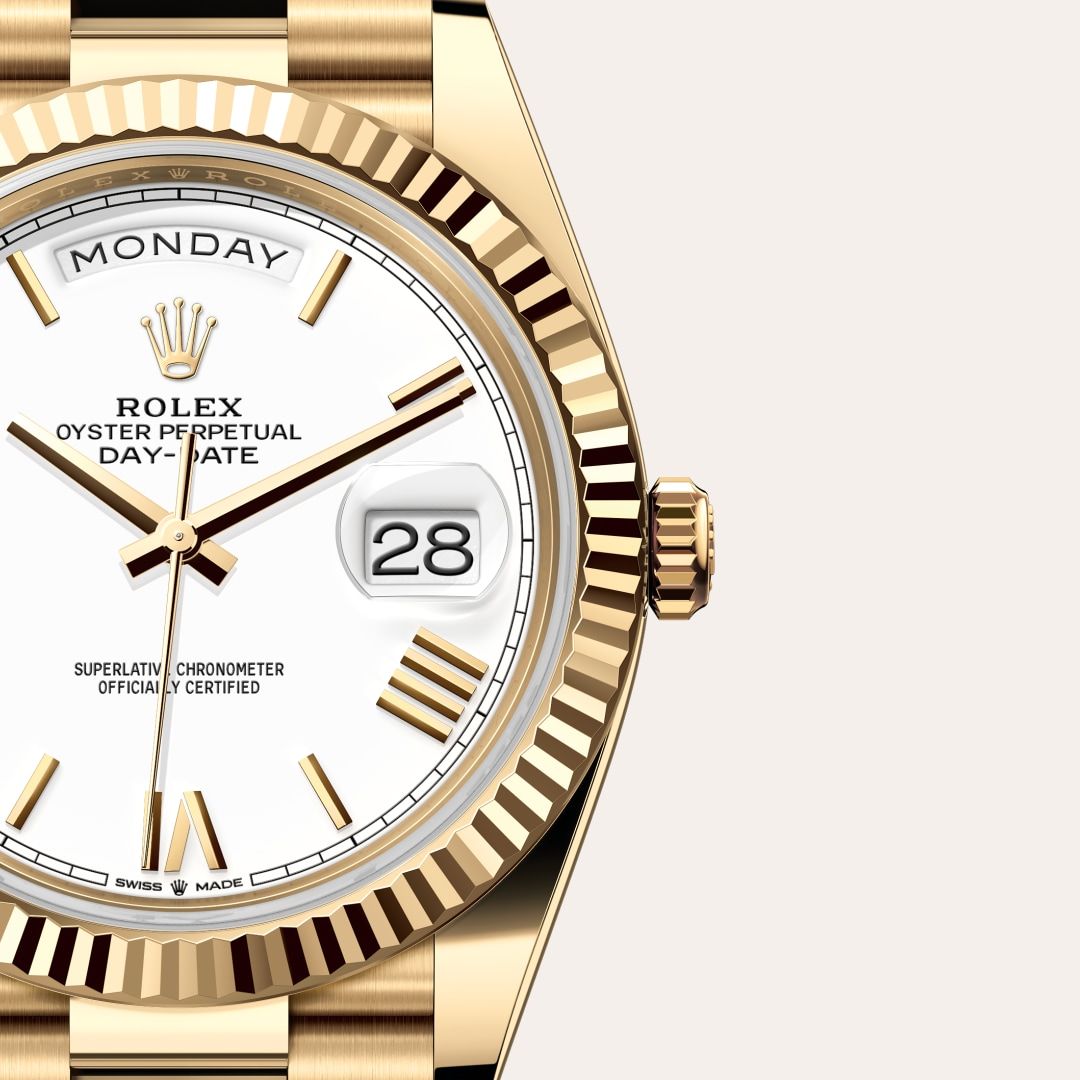 Men's Luxury Gold Quartz Watch with White Dial - Roman Markers, Day & Date Display