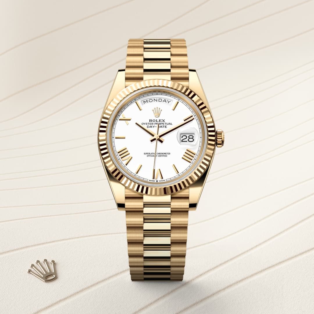 Men's Luxury Gold Quartz Watch with White Dial - Roman Markers, Day & Date Display