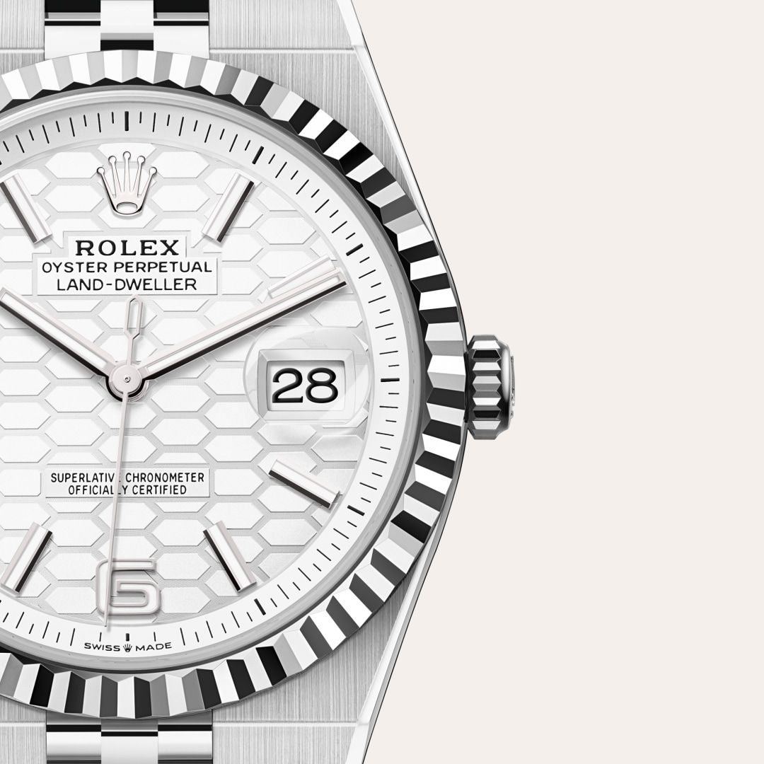 Men's Luxury Inspired Quartz Watch with White Honeycomb Pattern Dial - Date Display